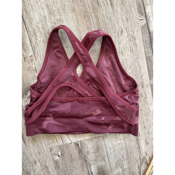 Gymshark Womens Adapt Camo Sports Bra Size M Burgundy Seamless Criss Cross Back - Picture 6 of 7